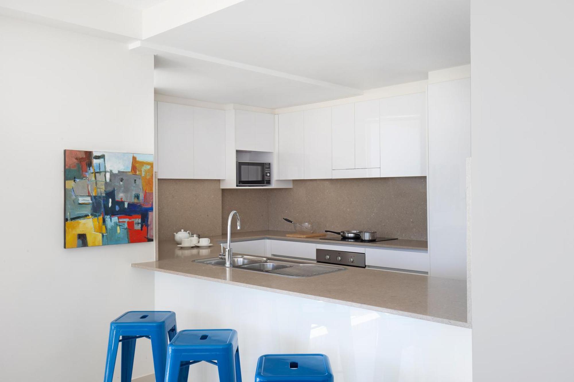 Three-Bedroom Apartment,1212552070:JPEG