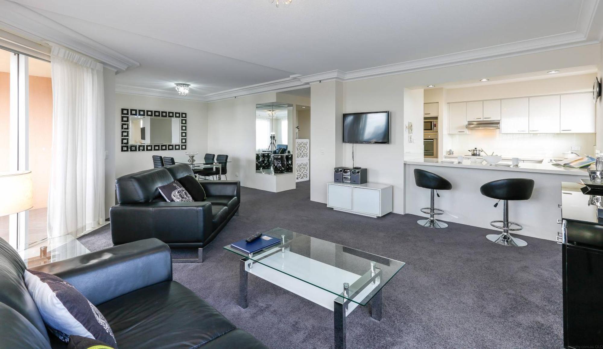 Premier One-Bedroom Apartment,1212568036:JPEG