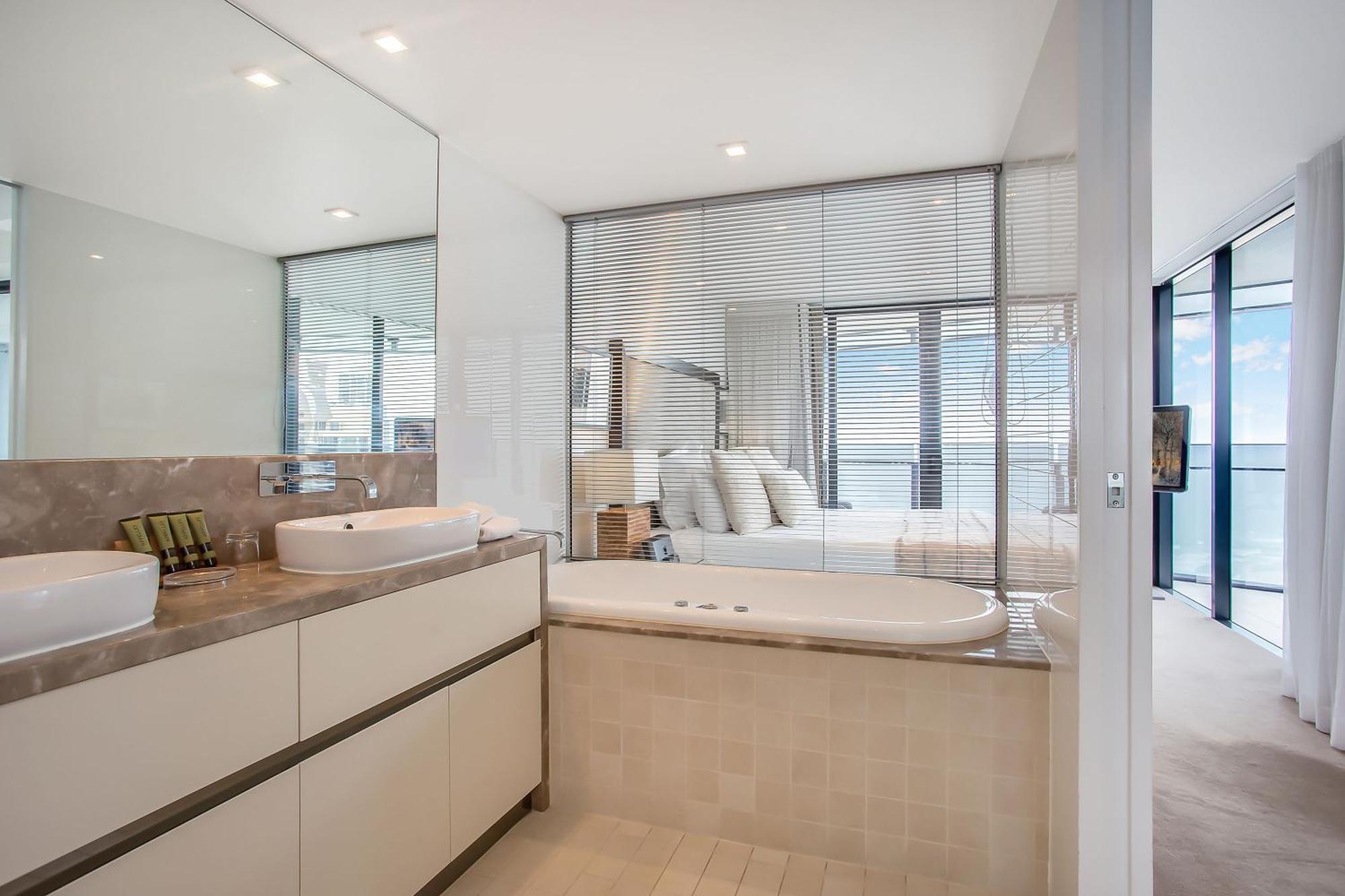 Two-Bedroom Ocean View Apartment