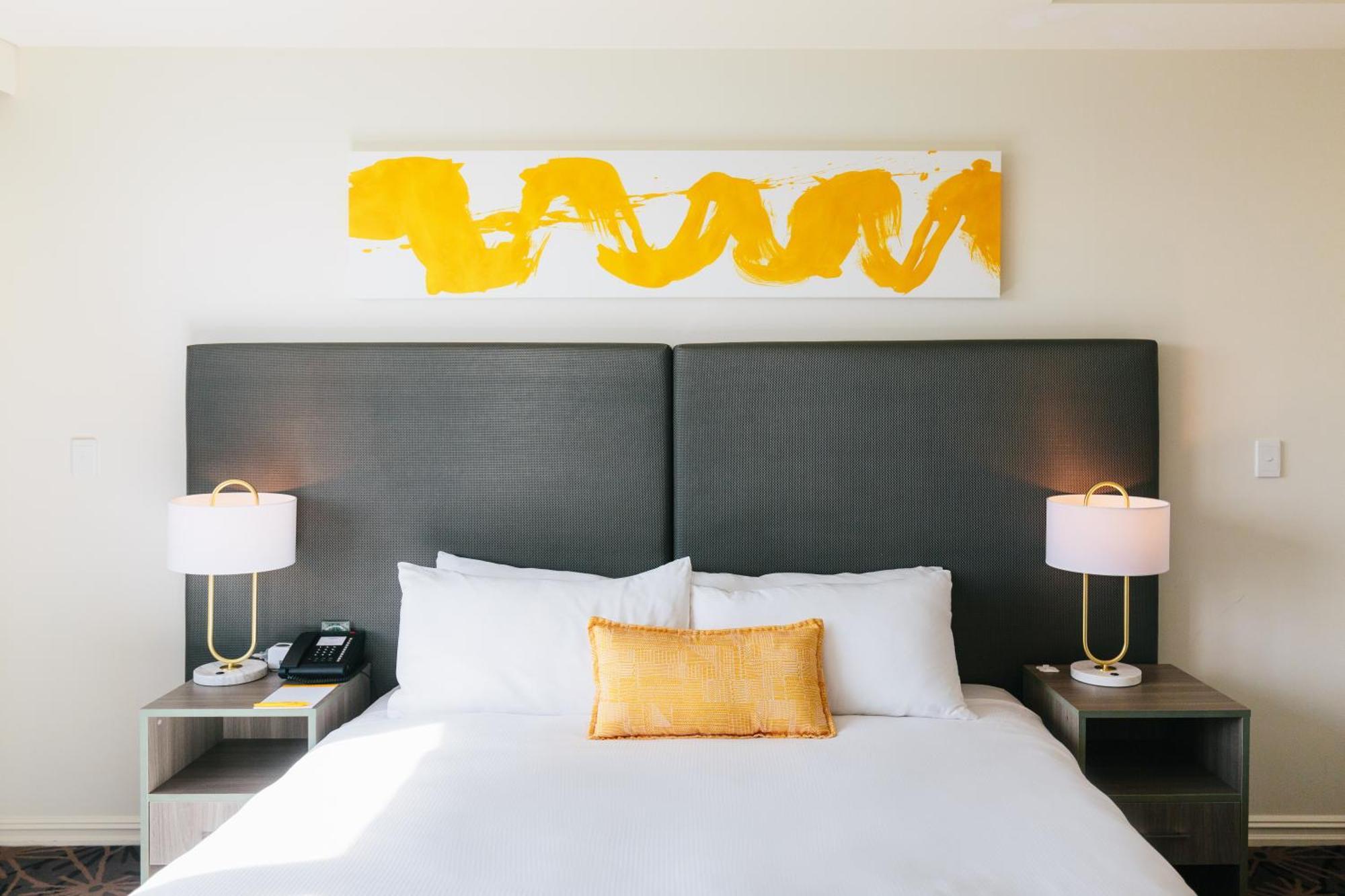 Standard King Room with Ocean View