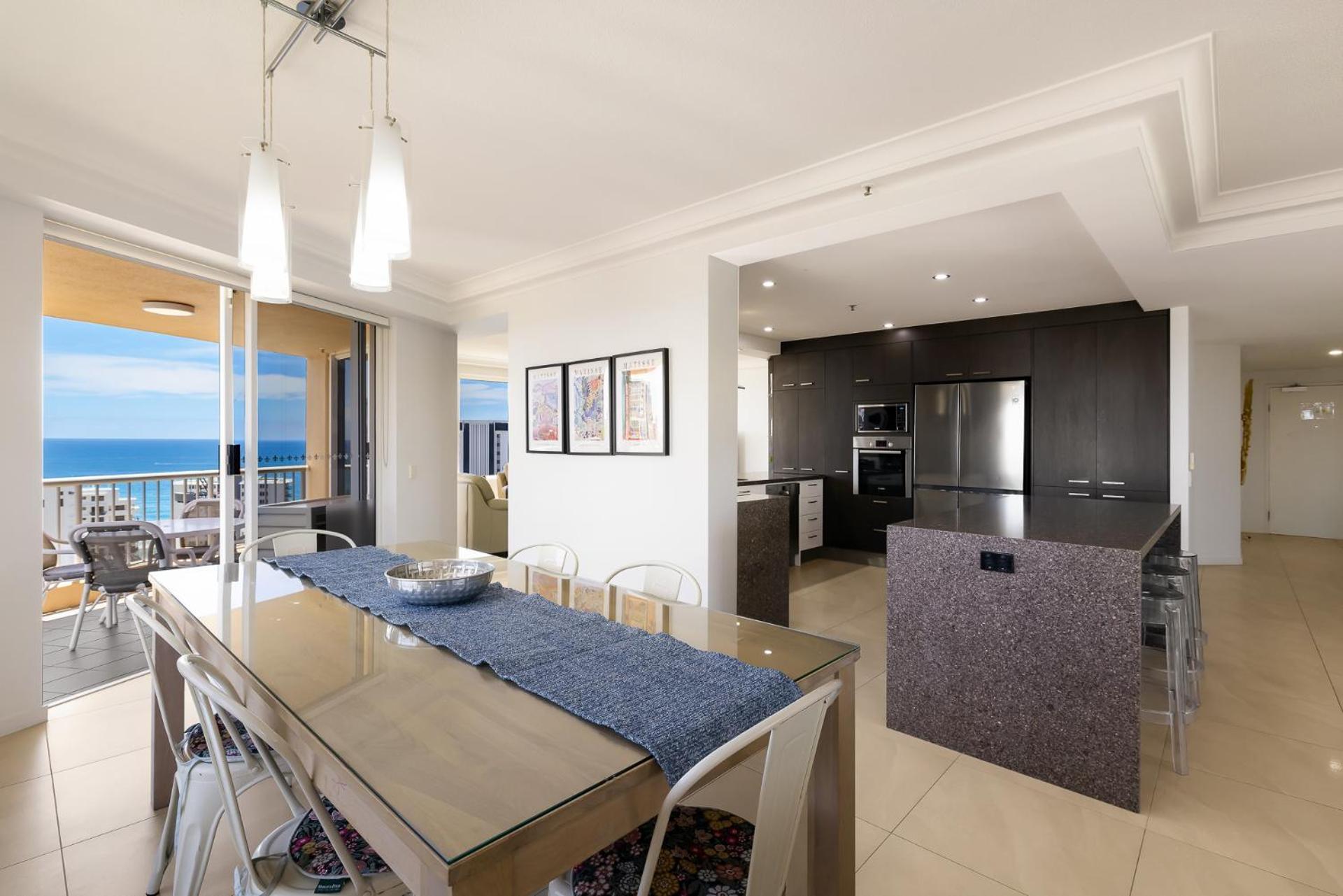Deluxe Three-Bedroom Apartment,1770896562:JPEG
